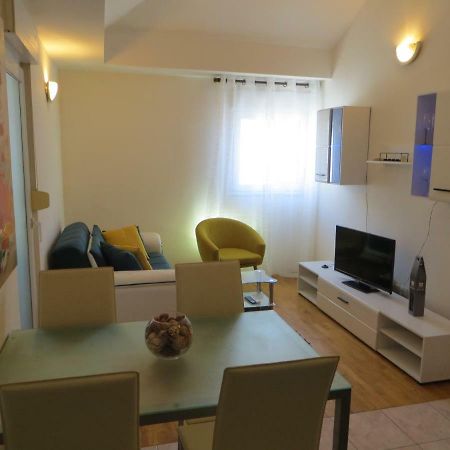 Apartment Milena Omiš Esterno foto