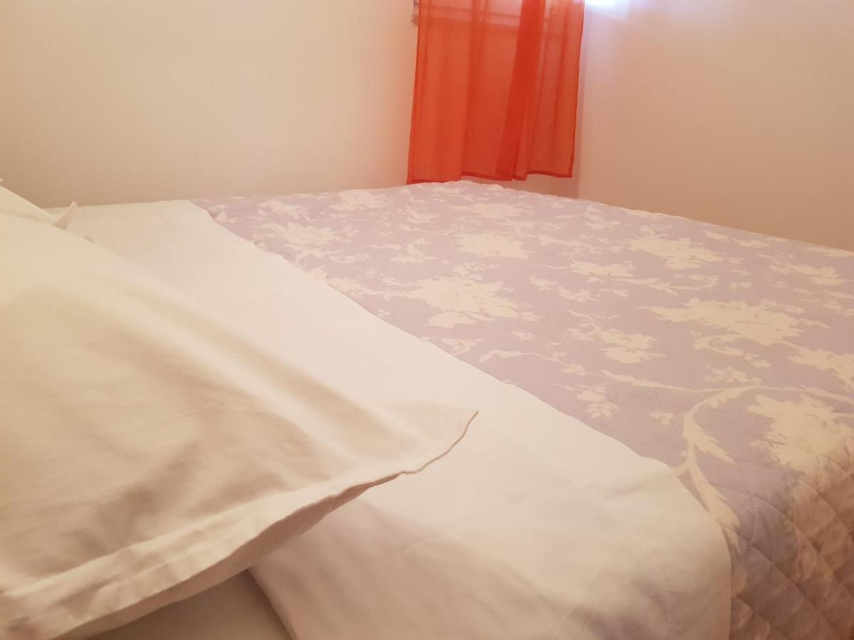 Apartment Milena Omiš Esterno foto