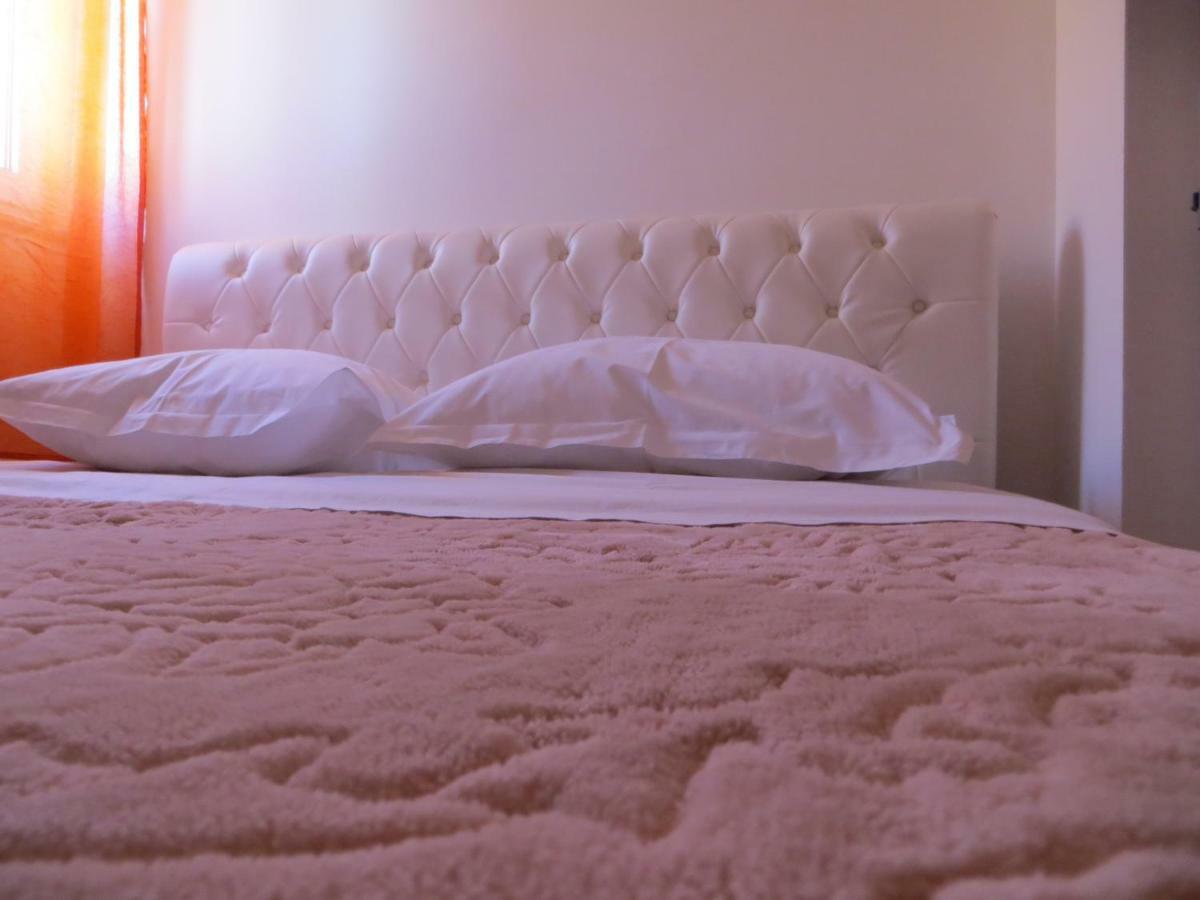 Apartment Milena Omiš Esterno foto